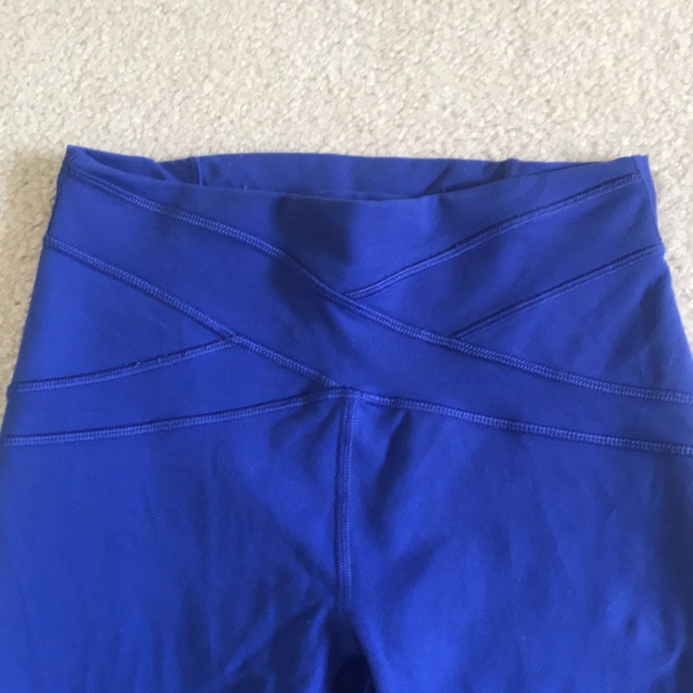 ⚡️Lululemon Capri Leggings - Picture 4 of 7